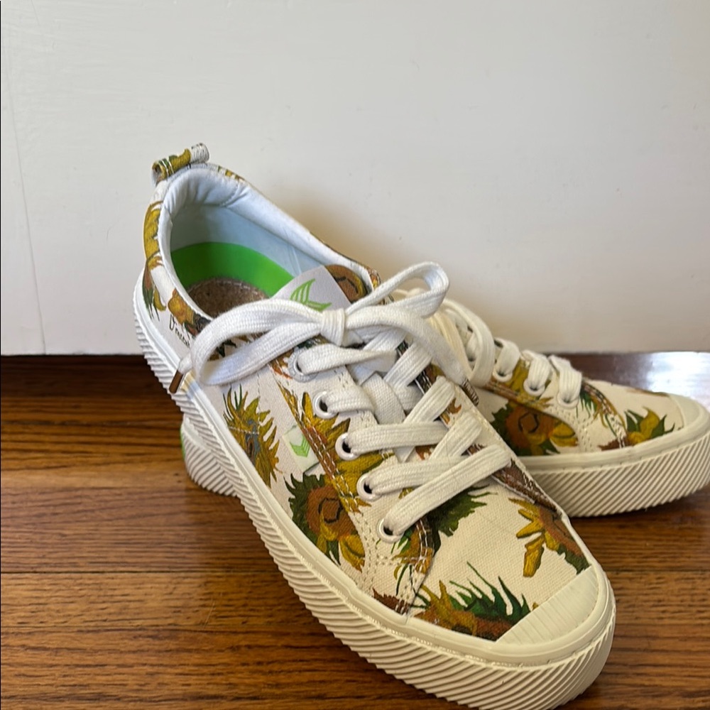 Cariuma Canvas Sneakers Limited Edition Van Gogh Design